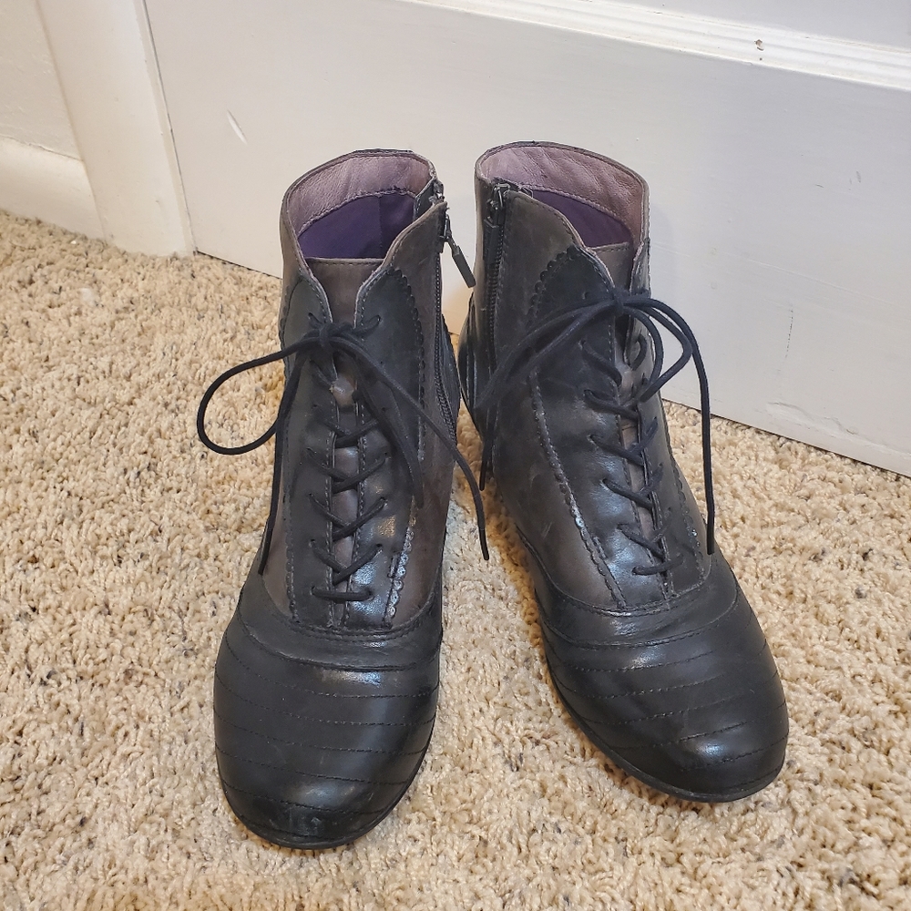Dansko vintage-like boots